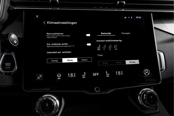 Lynk & Co 01 1.5 PHEV 261PK MY24 | Afn. Trekhaak | Donkere hemel | 7.4 kWh Boordlader | Stoel-+Stuurverw. | 360 Camera | S/K-panodak | Adapt. Cruise | Memory | Elek. klep | LM 20" | 0933