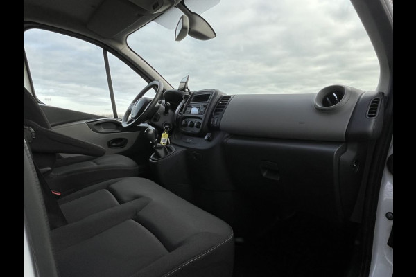 Renault Trafic 1.6 dCi 126pk E6 Comfort 3-zits BPM Vrij! Lease €296 p/m, Airco, Trekhaak, PDC, 2x Schuifdeur, Cruise controle, Onderhoudshistorie aanwezig