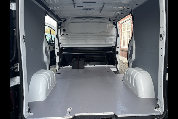 Renault Trafic 1.6 dCi 126pk E6 Comfort 3-zits BPM Vrij! Lease €296 p/m, Airco, Trekhaak, PDC, 2x Schuifdeur, Cruise controle, Onderhoudshistorie aanwezig