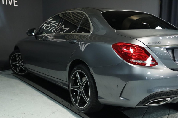 Mercedes-Benz C-Klasse 250 AMG / DODEHOEK / 360 / BURMESTER / DEALER SERVICE