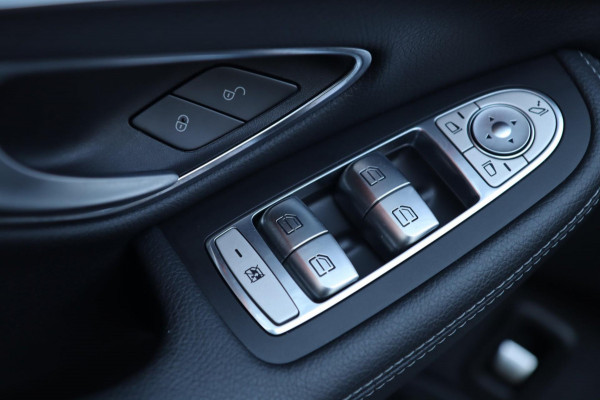 Mercedes-Benz C-Klasse 250 AMG / DODEHOEK / 360 / BURMESTER / DEALER SERVICE