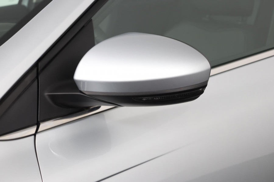 Renault Mégane Estate 1.3 TCe 140 Equilibre|Keyless|PDC|Climate|Navigatie