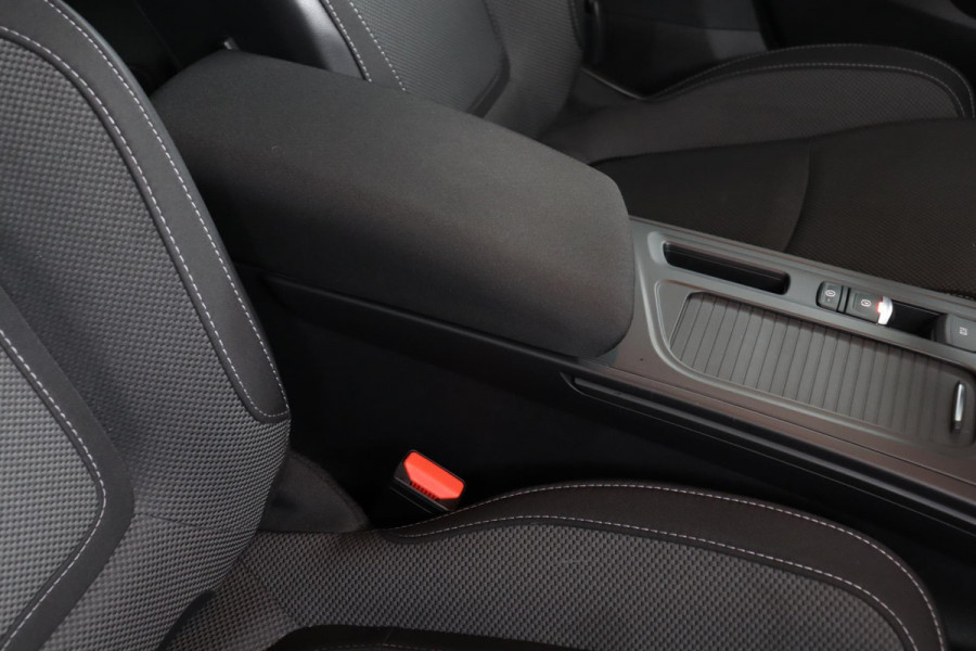 Renault Mégane Estate 1.3 TCe 140 Equilibre|Keyless|PDC|Climate|Navigatie