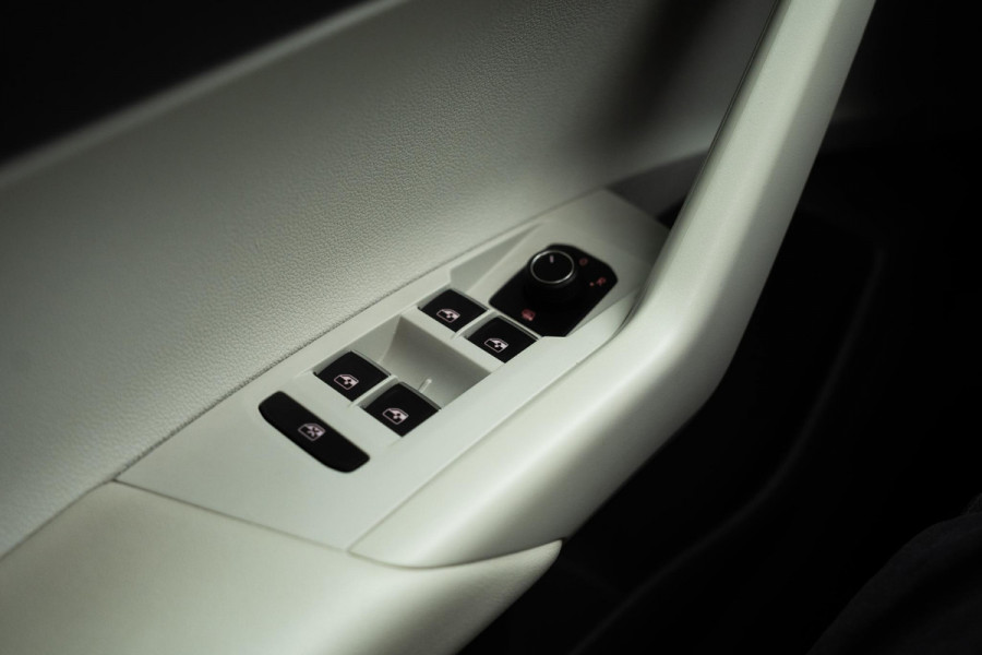 Volkswagen Polo 1.0 TSI Beats Pano|Camera|Carplay|