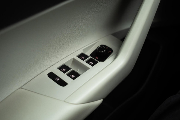 Volkswagen Polo 1.0 TSI Beats Pano|Camera|Carplay|