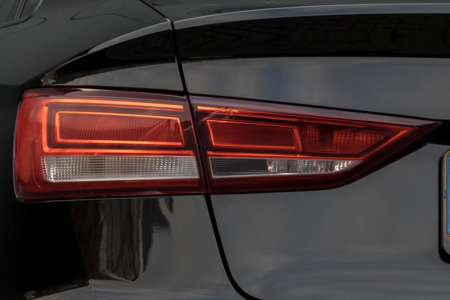 Audi A3 Limousine 1.5 TFSI CoD Design Pro Line Plus | AFNEEMBARE TREKHAAK | APPLE CARPLAY/ANDROID AUTO | STOELVERWAMING