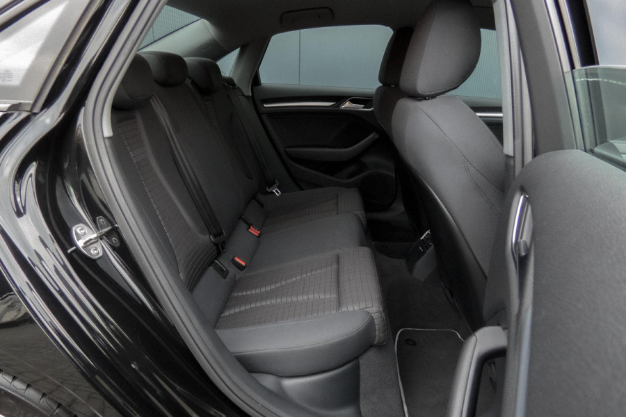 Audi A3 Limousine 1.5 TFSI CoD Design Pro Line Plus | AFNEEMBARE TREKHAAK | APPLE CARPLAY/ANDROID AUTO | STOELVERWAMING