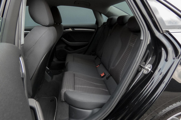 Audi A3 Limousine 1.5 TFSI CoD Design Pro Line Plus | AFNEEMBARE TREKHAAK | APPLE CARPLAY/ANDROID AUTO | STOELVERWAMING
