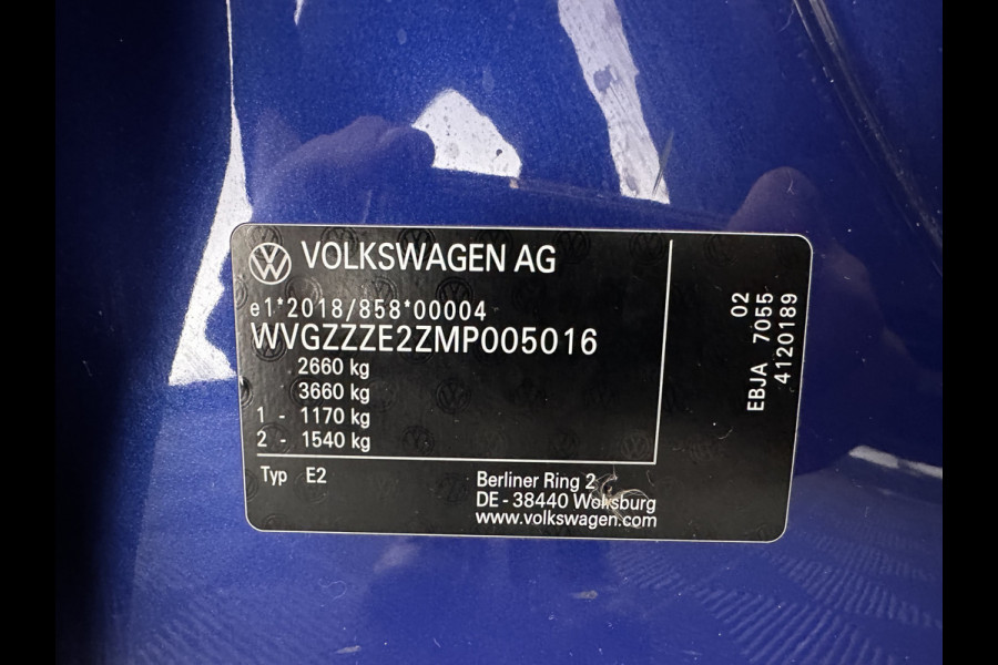 Volkswagen ID.4 First 77 kWh [ 3-Fase-11kW ] {SOH-83%} (INCL-BTW) *LEATHER-MICROFIBRE | FULL-LED | ADAPTIVE-CRUISE | HEATED-COMFORTSEATS | DIGI-COCKPIT | AMBIENTLIGHT | NAVI-FULLMAP | PDC | TOWBAR | PRIVACY-GLASS | CAMERA | 20''ALU*