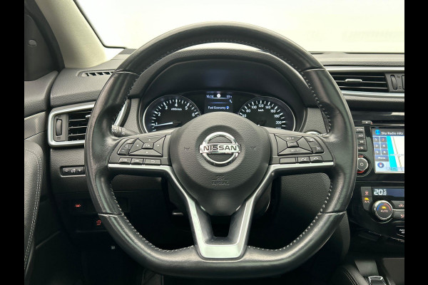 Nissan QASHQAI 1.2 Tekna Leder Navigatie Panoramadak Stoelverwarming Keyless Lane Assist Trekhaak Cruise Climate Control