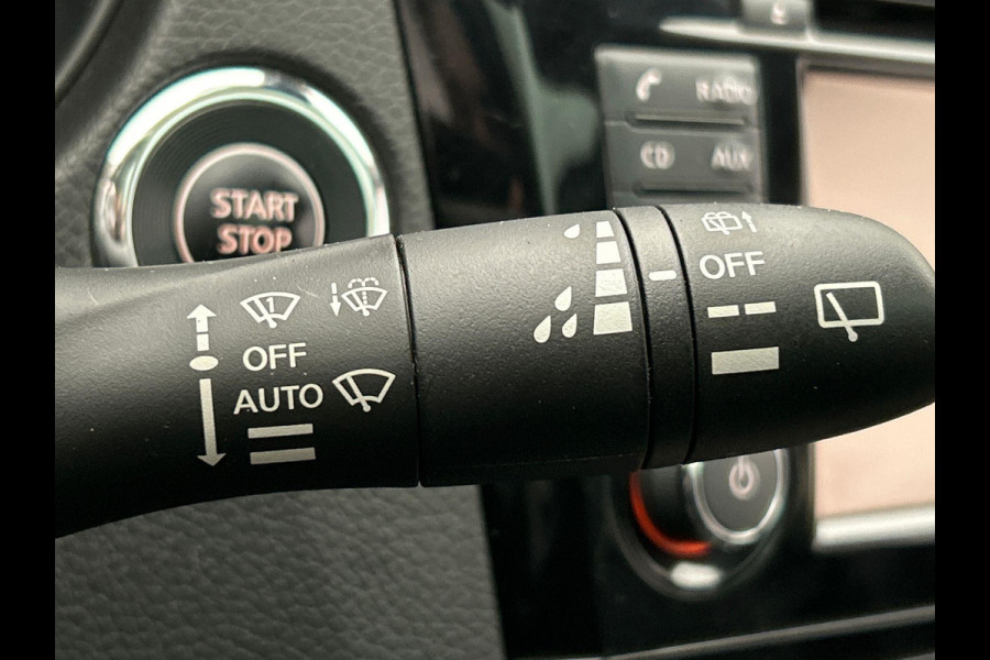 Nissan QASHQAI 1.2 Tekna Leder Navigatie Panoramadak Stoelverwarming Keyless Lane Assist Trekhaak Cruise Climate Control