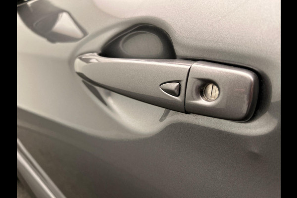 Nissan QASHQAI 1.2 Tekna Leder Navigatie Panoramadak Stoelverwarming Keyless Lane Assist Trekhaak Cruise Climate Control