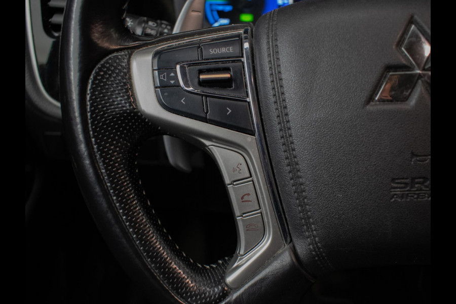 Mitsubishi Outlander 2.4 PHEV Sport (APPLE CARPLAY,NAVI,CAMERA,CLIMATE,CRUISE,STOELVERWARMING,LED,GETINT,TREKHAAK,LM VELGEN)