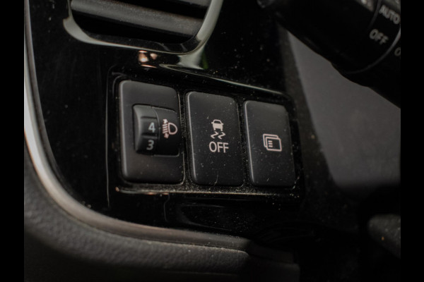 Mitsubishi Outlander 2.4 PHEV Sport (APPLE CARPLAY,NAVI,CAMERA,CLIMATE,CRUISE,STOELVERWARMING,LED,GETINT,TREKHAAK,LM VELGEN)