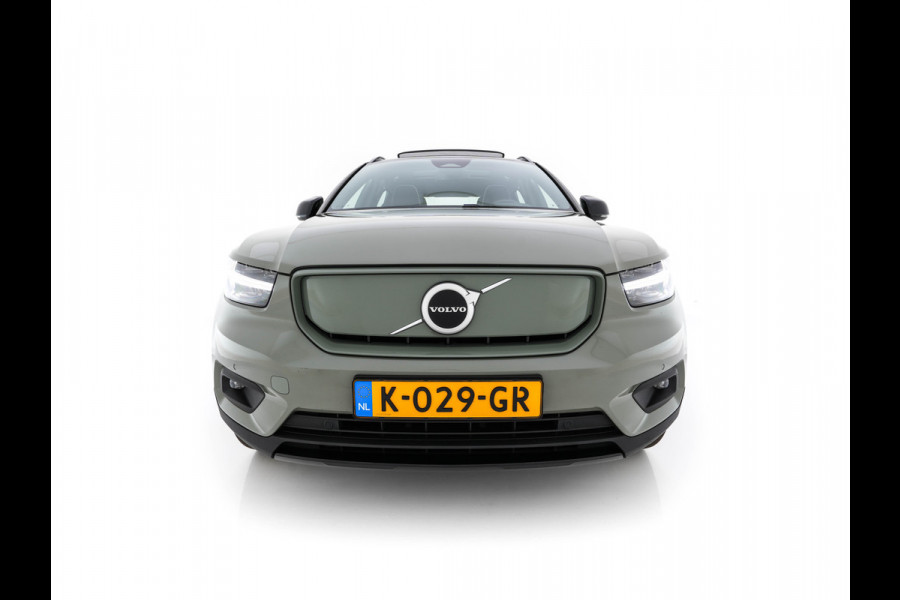 Volvo XC40 Recharge P8 AWD R-Design [ 3-Fase ] {SOH-90%} (INCL-BTW) Aut. *PANO | LEATHER-ALCANTARA | ADAPTIVE-CRUISE | DIGI-COCKPIT | FULL-LED | HARMAN/KARDON | CAMERA | NAVI-FULLMAP | ECC | PDC | KEYLESS | HEATED-SPORTSEATS | TOWBAR | 20''ALU*