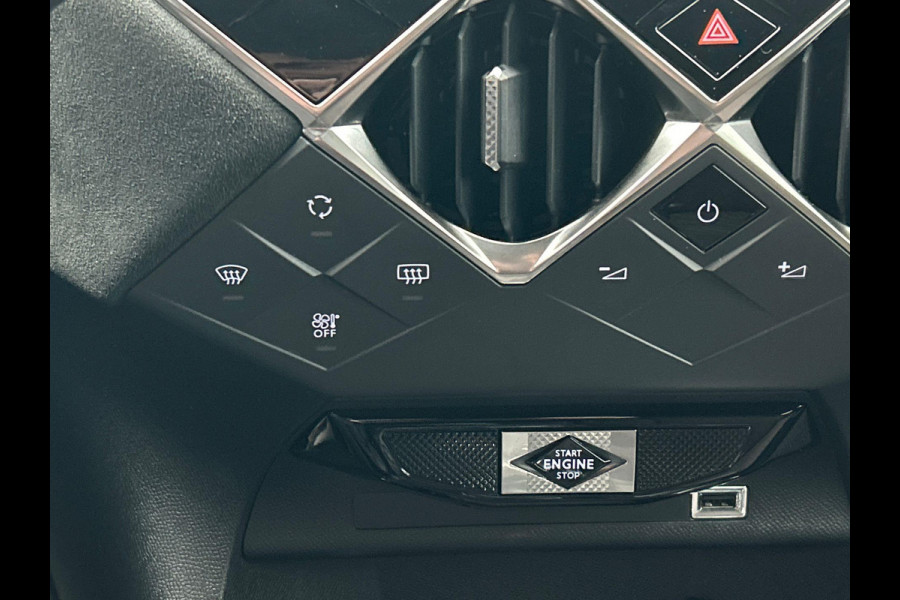 DS DS 3 Crossback 1.2 PureTech Performance Line | Trekhaak | Rondomzicht/Camera | Origineel NL