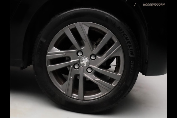 Peugeot 208 1.2 PureTech Active Pack Sport 100pk (LED,AUTOMAAT,PARKEERSENSOREN,CRUISE,APPLE CARPLAY,LM-VELGEN,CLIMATE,NIEUWE APK)