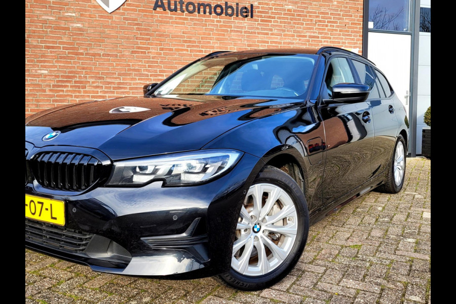 BMW 3 Serie Touring 330e 292PK Camera. Trekhaak, M-stuur, Carplay, DAB