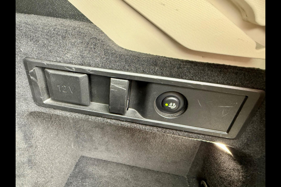 BMW 3 Serie Touring 330e 292PK Camera. Trekhaak, M-stuur, Carplay, DAB