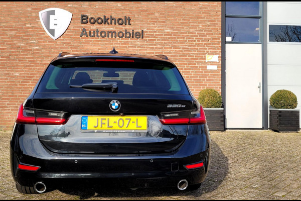 BMW 3 Serie Touring 330e 292PK Camera. Trekhaak, M-stuur, Carplay, DAB