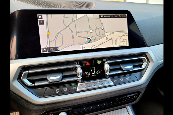 BMW 3 Serie Touring 330e 292PK Camera. Trekhaak, M-stuur, Carplay, DAB