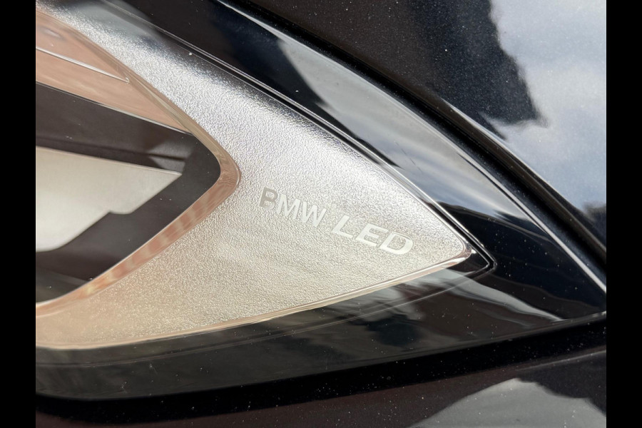 BMW 3 Serie Touring 330e 292PK Camera. Trekhaak, M-stuur, Carplay, DAB