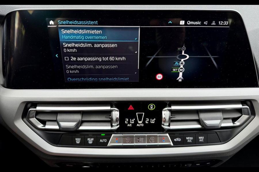 BMW 3 Serie Touring 330e 292PK Camera. Trekhaak, M-stuur, Carplay, DAB