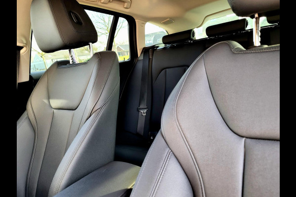 BMW 3 Serie Touring 330e 292PK Camera. Trekhaak, M-stuur, Carplay, DAB