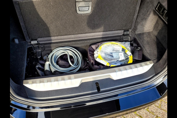 BMW 3 Serie Touring 330e 292PK Camera. Trekhaak, M-stuur, Carplay, DAB