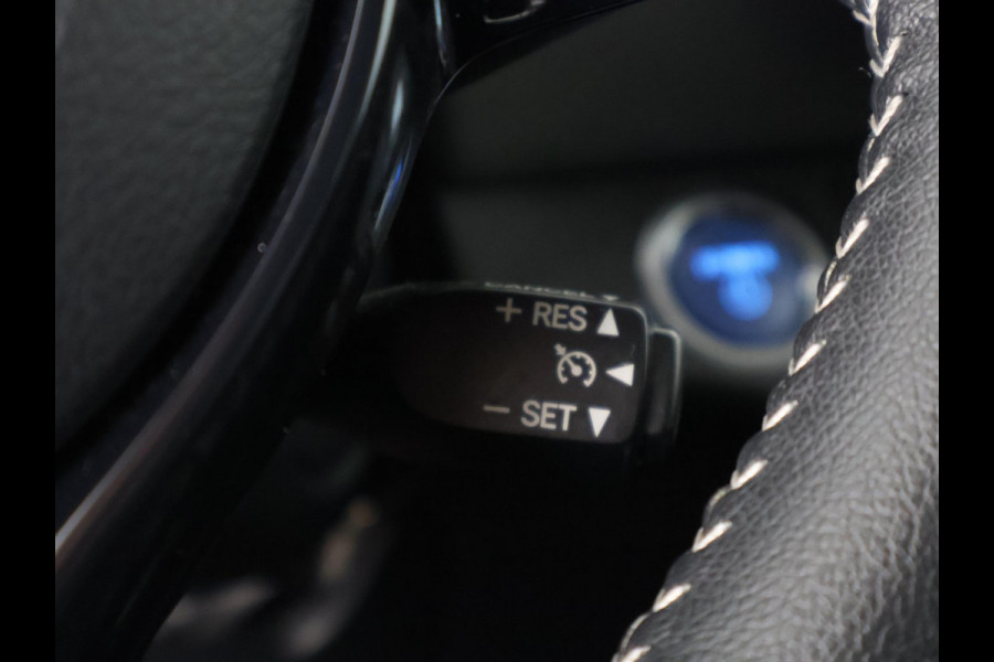 Toyota Yaris 1.5 Hybrid Dynamic Bi-Tone | Apple Carplay & AndroidAUTO | Camera | Lichtmetalen velgen |