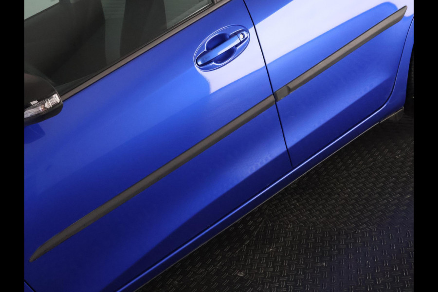 Toyota Yaris 1.5 Hybrid Dynamic Bi-Tone | Apple Carplay & AndroidAUTO | Camera | Lichtmetalen velgen |