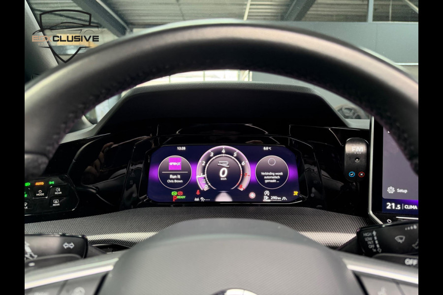 Volkswagen Golf 1.5 eTSI R-Line Edition Pano/Alcantara/Camera