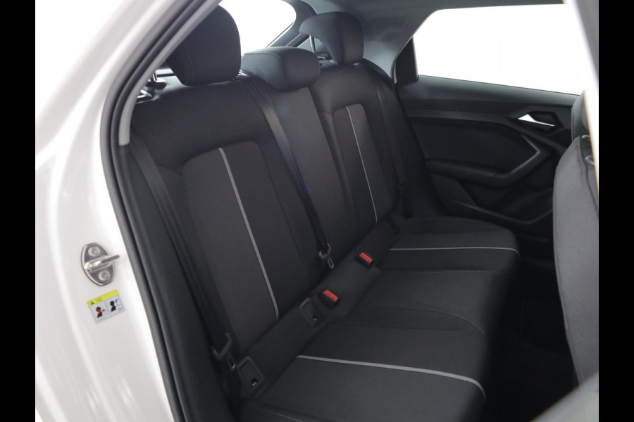 Audi A1 Sportback 25 TFSI Pro Line 95 pk | Navigatie via App | Parkeersensoren achter | Cruise control |