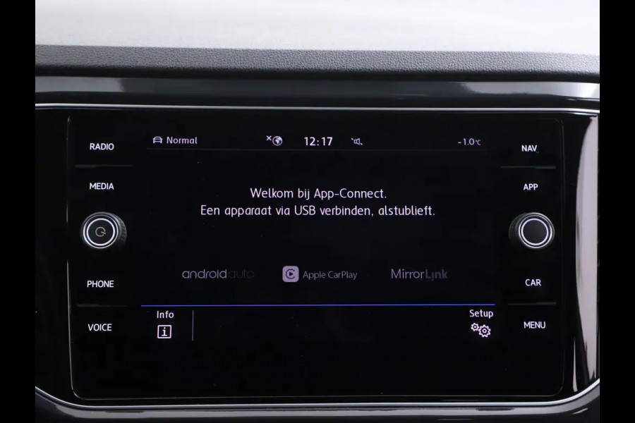 Volkswagen T-Roc 1.5 TSI Sport Xenon Navi Camera Virtuel cockpit T-haak Bj:2020