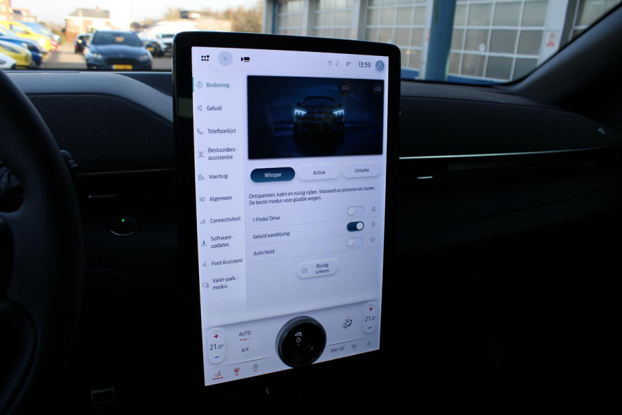 Ford Mustang Mach-E Extended Premium AWD 98 kWh | Panoramadak | Technology Pack + | 1.500kg Trekgewicht