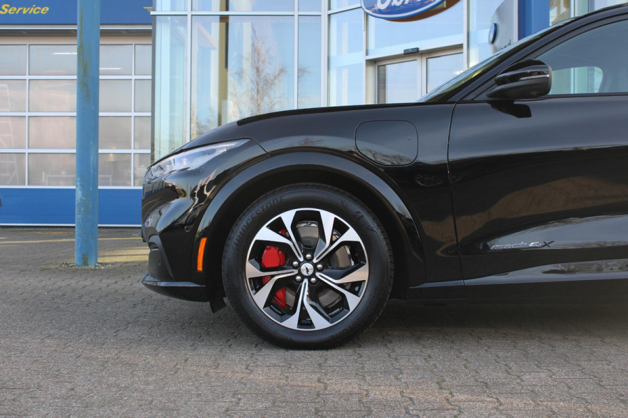 Ford Mustang Mach-E Extended Premium AWD 98 kWh | Panoramadak | Technology Pack + | 1.500kg Trekgewicht