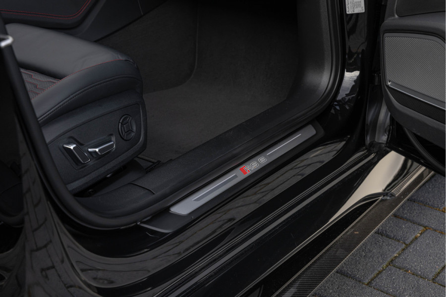 Audi RS6 Avant 4.0TFSI 700pk Quattro ABT Keramisch B&O Advanced Standkachel Pano