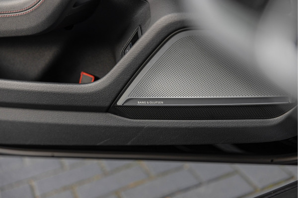 Audi RS6 Avant 4.0TFSI 700pk Quattro ABT Keramisch B&O Advanced Standkachel Pano