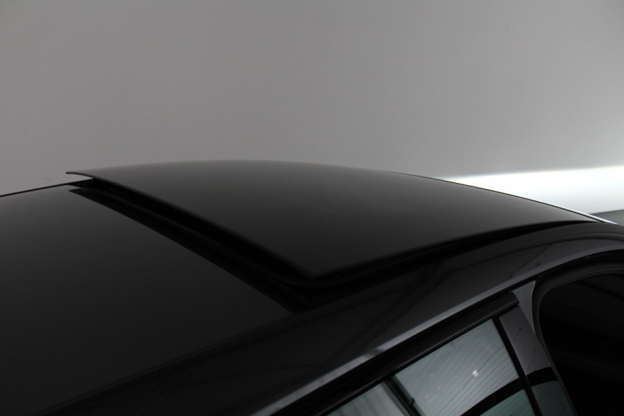 Audi A3 Sportback 30 TFSI S line edition Pano.schuif/Daytona Gray/Optiek Zwart plus pakket/18 inch RS/Camera...