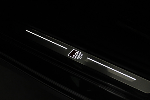 Audi A3 Sportback 30 TFSI S line edition Pano.schuif/Daytona Gray/Optiek Zwart plus pakket/18 inch RS/Camera...