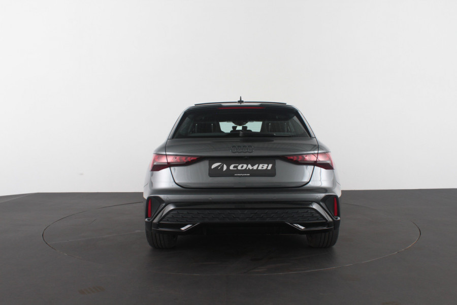 Audi A3 Sportback 30 TFSI S line edition Pano.schuif/Daytona Gray/Optiek Zwart plus pakket/18 inch RS/Camera...