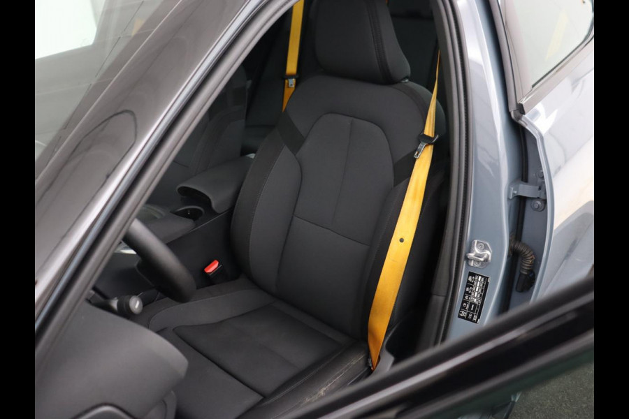 Polestar 2 Long Range Dual Motor Launch Edition 78kWh | Panoramadak | 360 Camera | Achterbankverwarming | Adaptive cruise | Carplay | Camera | Stoelverwarming | Keyless