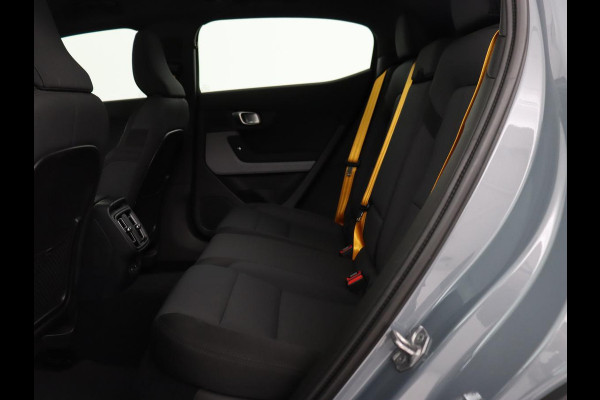 Polestar 2 Long Range Dual Motor Launch Edition 78kWh | Panoramadak | 360 Camera | Achterbankverwarming | Adaptive cruise | Carplay | Camera | Stoelverwarming | Keyless