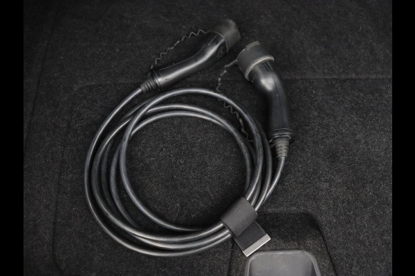 Polestar 2 Long Range Dual Motor Launch Edition 78kWh | Panoramadak | 360 Camera | Achterbankverwarming | Adaptive cruise | Carplay | Camera | Stoelverwarming | Keyless