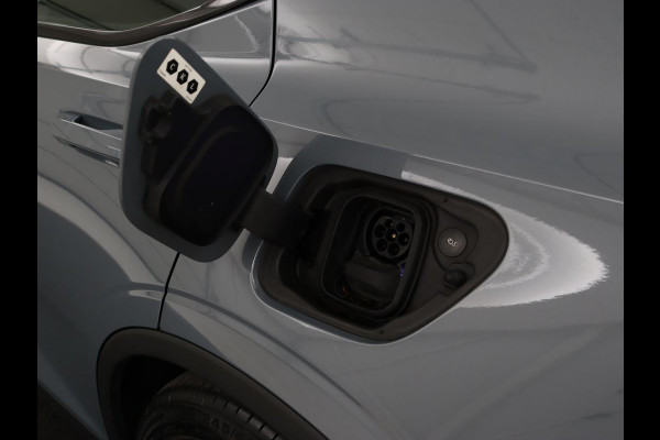 Polestar 2 Long Range Dual Motor Launch Edition 78kWh | Panoramadak | 360 Camera | Achterbankverwarming | Adaptive cruise | Carplay | Camera | Stoelverwarming | Keyless