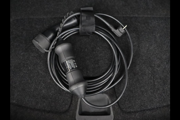 Polestar 2 Long Range Dual Motor Launch Edition 78kWh | Panoramadak | 360 Camera | Achterbankverwarming | Adaptive cruise | Carplay | Camera | Stoelverwarming | Keyless