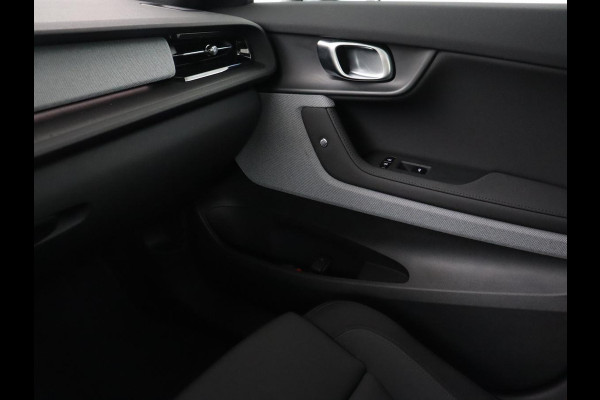 Polestar 2 Long Range Dual Motor Launch Edition 78kWh | Panoramadak | 360 Camera | Achterbankverwarming | Adaptive cruise | Carplay | Camera | Stoelverwarming | Keyless