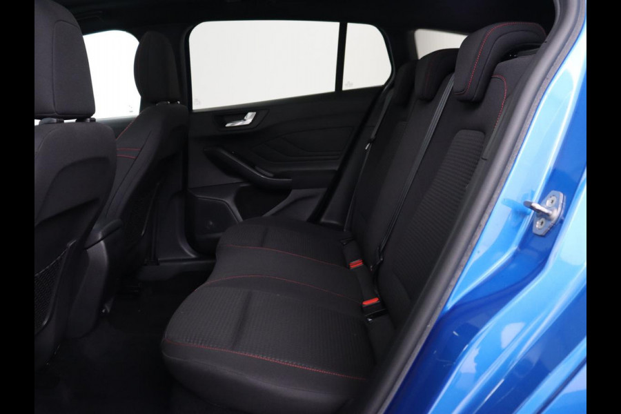 Ford Focus 1.0 EcoBoost ST Line | Panoramadak | Camera | Carplay | Navigatie | Full LED | Climate control | Keyless | Cruise control | Bluetooth | Parkeerhulp