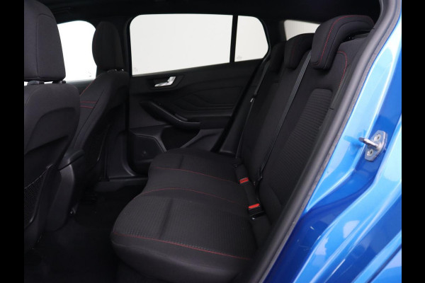 Ford Focus 1.0 EcoBoost ST Line | Panoramadak | Camera | Carplay | Navigatie | Full LED | Climate control | Keyless | Cruise control | Bluetooth | Parkeerhulp