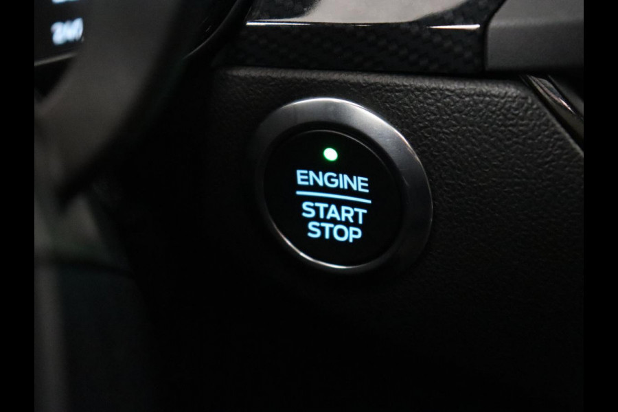 Ford Focus 1.0 EcoBoost ST Line | Panoramadak | Camera | Carplay | Navigatie | Full LED | Climate control | Keyless | Cruise control | Bluetooth | Parkeerhulp